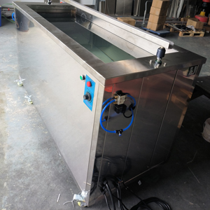 超聲波清洗機(jī)三